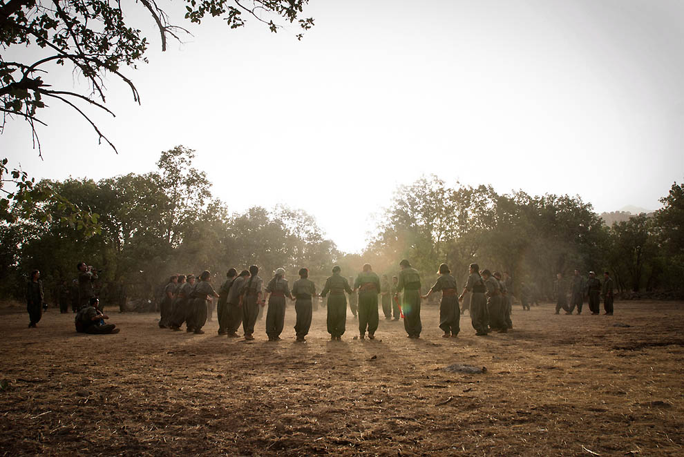 Курдские женщины-боевики (28 фото)