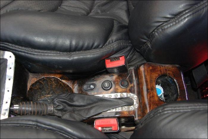 Деревянный тюнинг авто (10 фото)