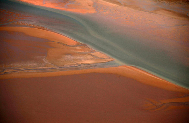 Над Северной территорией Австралии