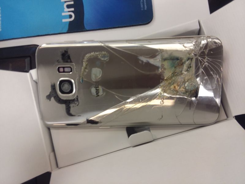 Смартфоны Samsung продолжают взрываться