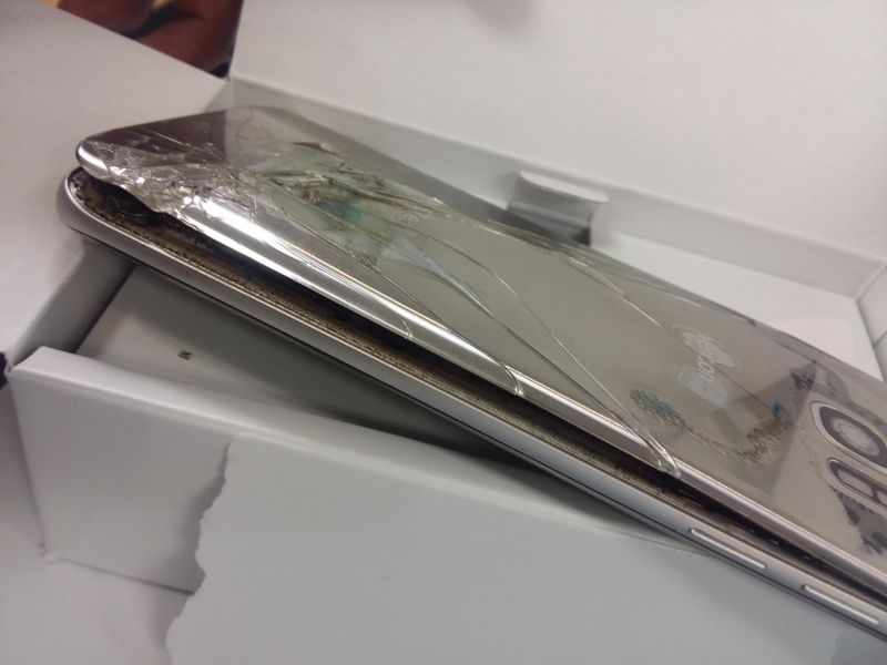 Смартфоны Samsung продолжают взрываться