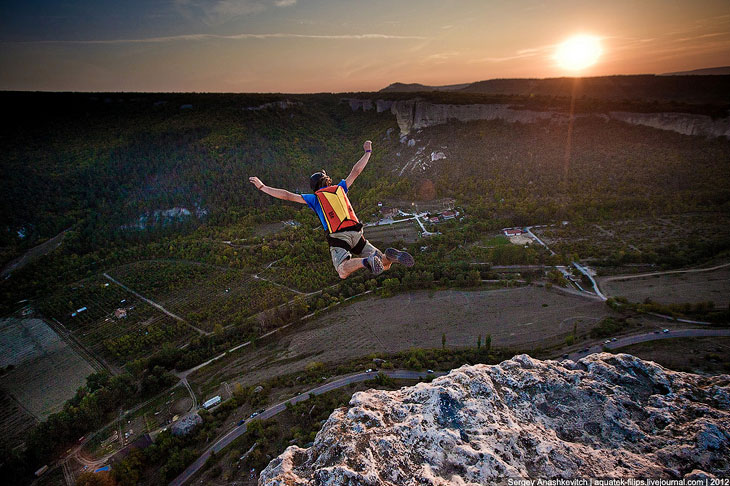 Бейсджампинг — экстремальный вид спорта