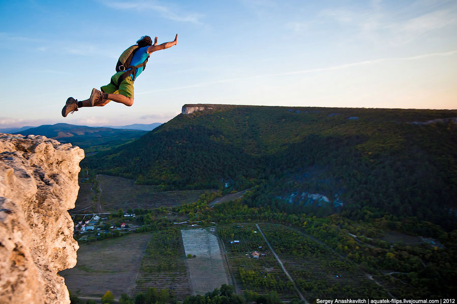 Бейсджампинг — экстремальный вид спорта