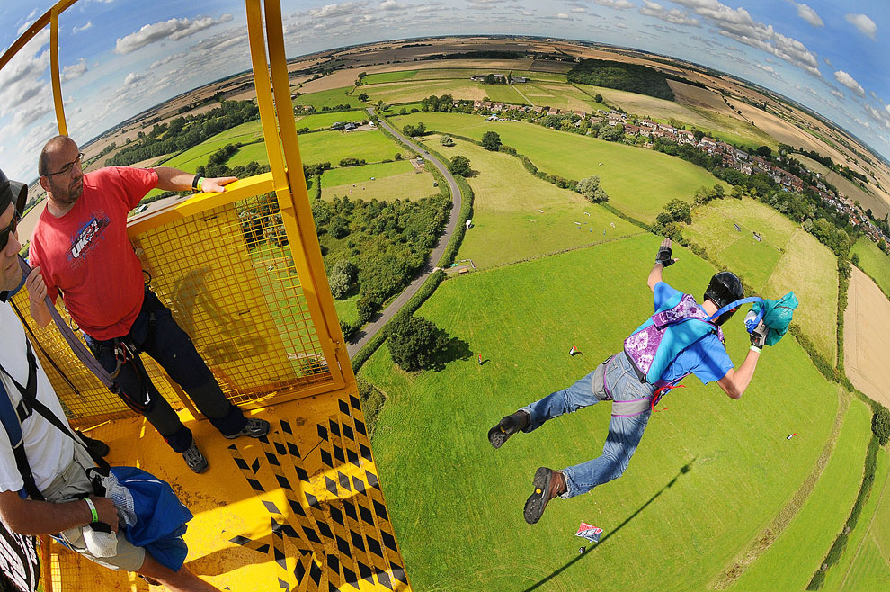 Бейсджампинг — экстремальный вид спорта