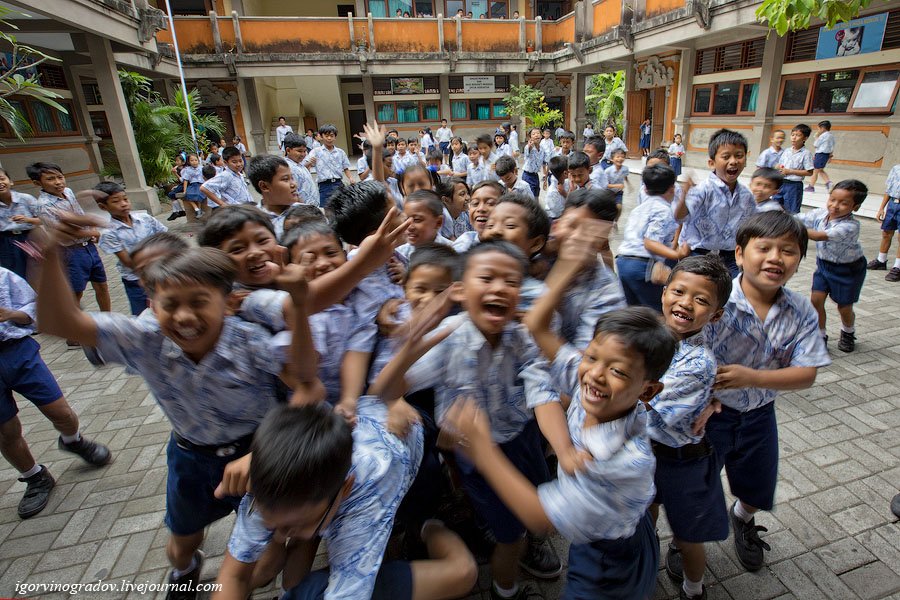 Самая позитивная школа в Индонезии