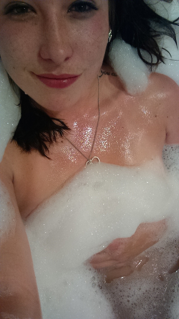 Девушки в ванной