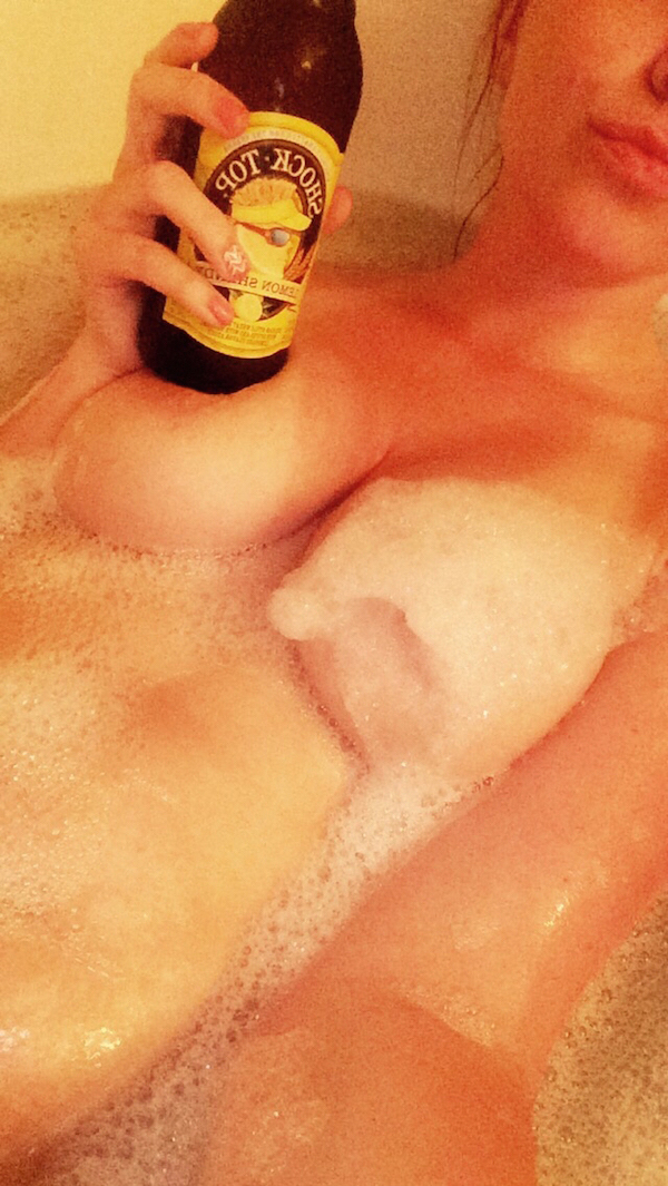 Девушки в ванной