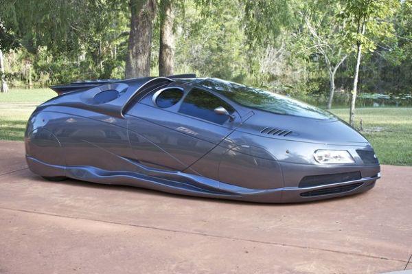 Интересная машина на американской парковке