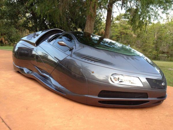 Интересная машина на американской парковке