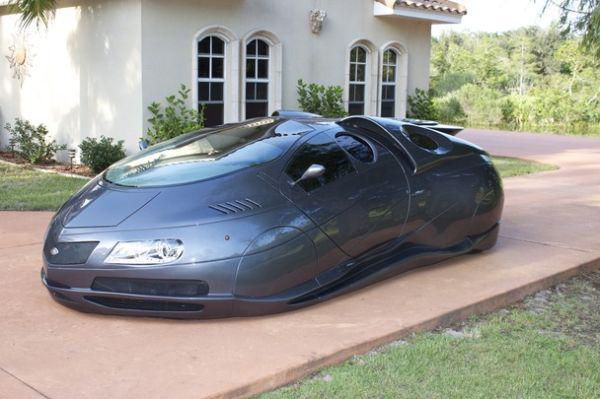 Интересная машина на американской парковке