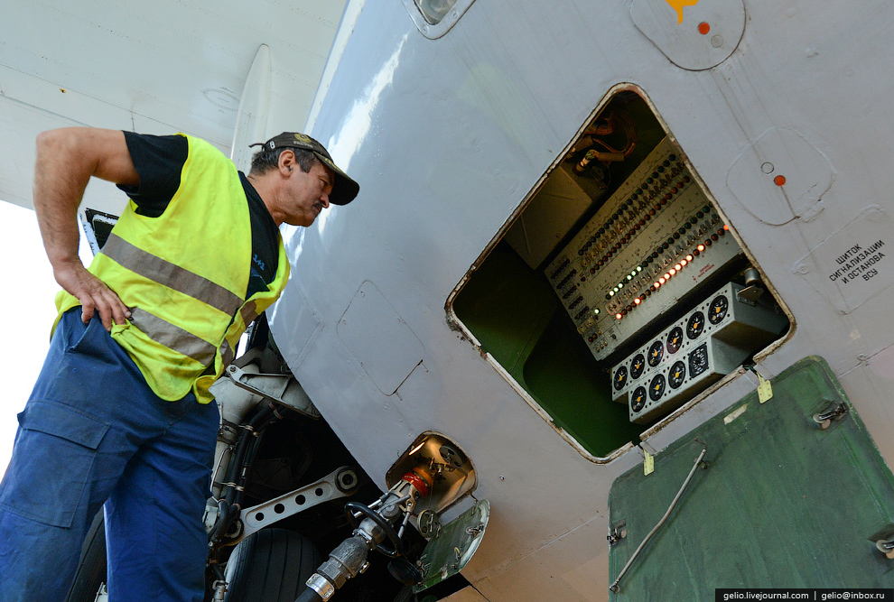 Ан-225 «Мрия» — самый большой самолет в мире Ан-225 «Мрия» — самый большой самолет в мире