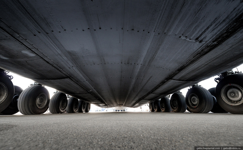 Ан-225 «Мрия» — самый большой самолет в мире Ан-225 «Мрия» — самый большой самолет в мире