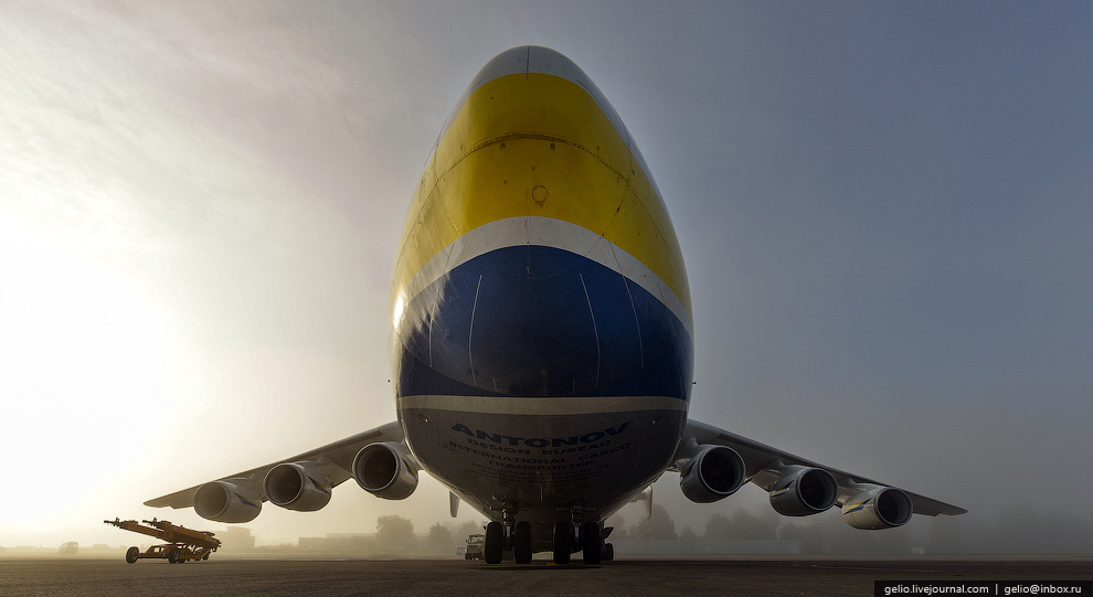 Ан-225 «Мрия» — самый большой самолет в мире Ан-225 «Мрия» — самый большой самолет в мире