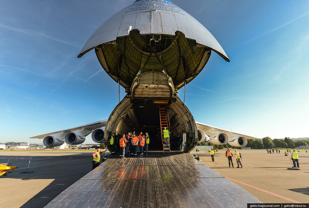 Ан-225 «Мрия» — самый большой самолет в мире Ан-225 «Мрия» — самый большой самолет в мире