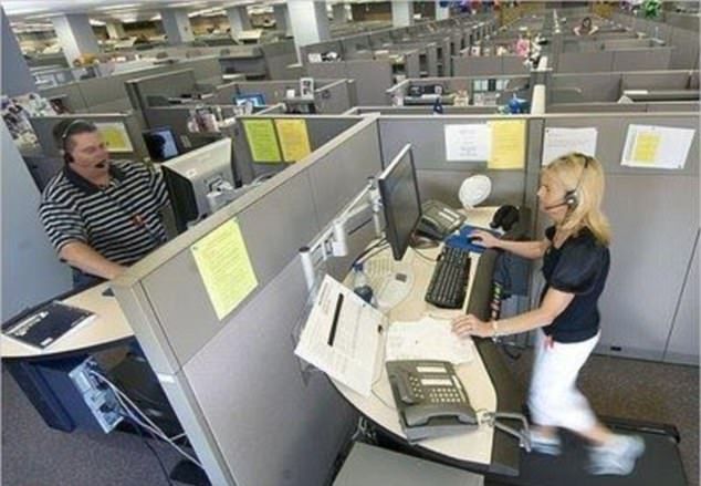 Работа в офисе проходит не так скучно, если трудишься в оригинальном окружении