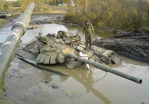 Некоторым танкистам не помешают дополнительные уроки вождения