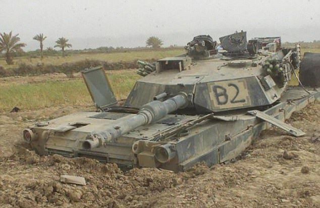 Некоторым танкистам не помешают дополнительные уроки вождения