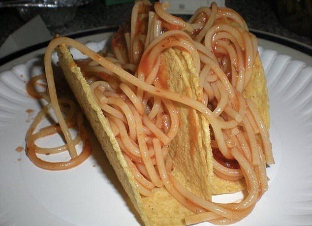 Когда приходишь домой бухим и решаешь чего-нибудь сожрать