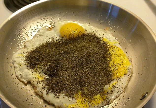 Когда приходишь домой бухим и решаешь чего-нибудь сожрать