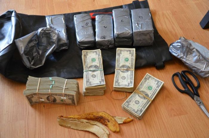 Сюрприз внутри двери автомобиля