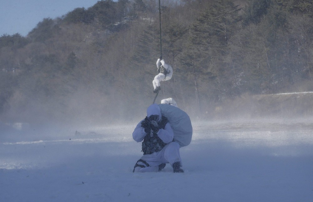 Зимние учения южнокорейского спецназа