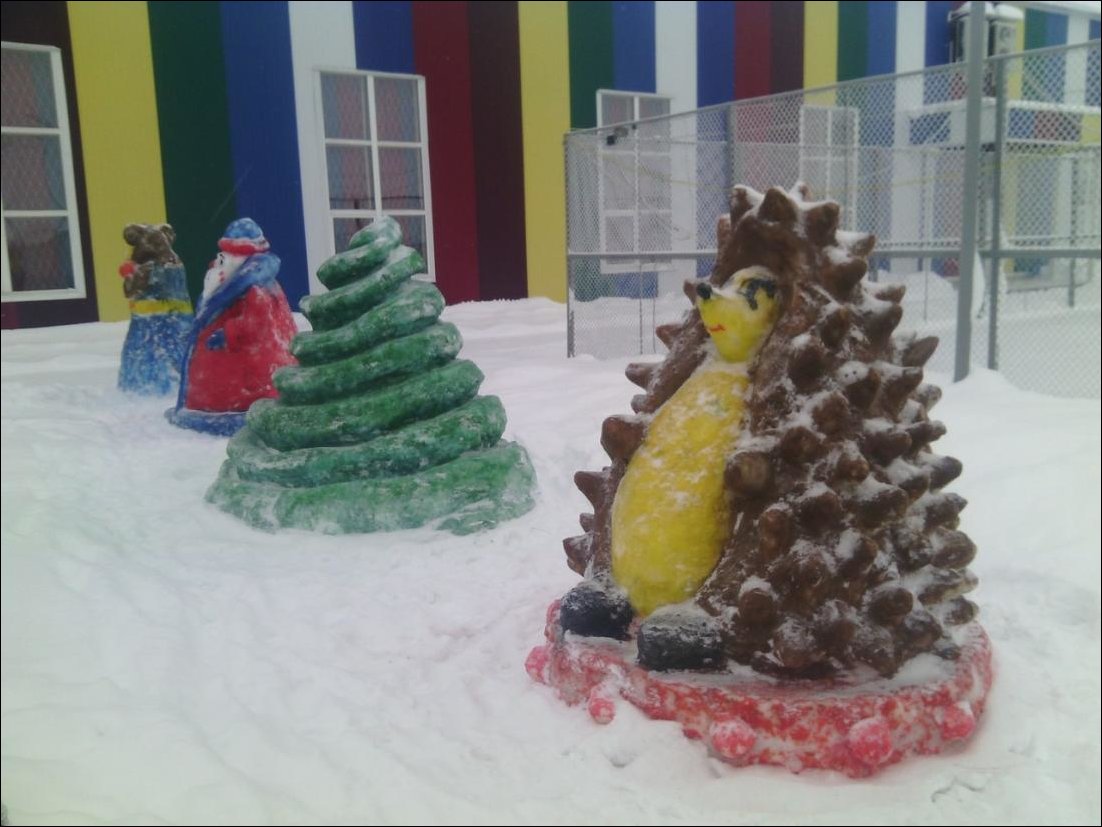 Красочные снеговики в Татарстане