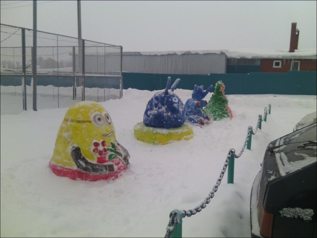 Красочные снеговики в Татарстане