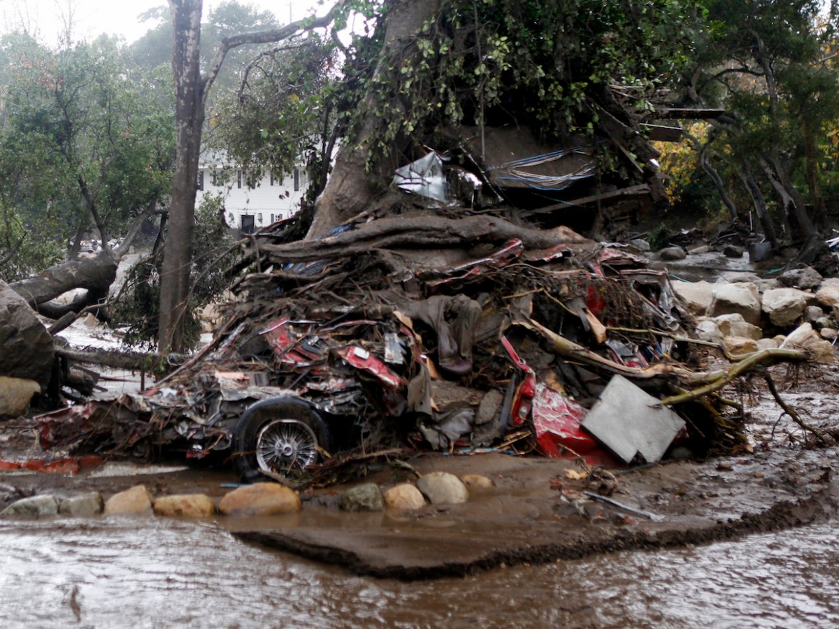 В Калифорнии жертвами схода оползней стали уже 17 человек В Калифорнии жертвами схода оползней стали уже 17 человек
