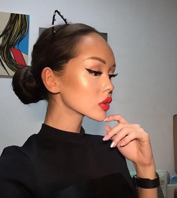 Динара Рахимбаева - казахская кукла Барби