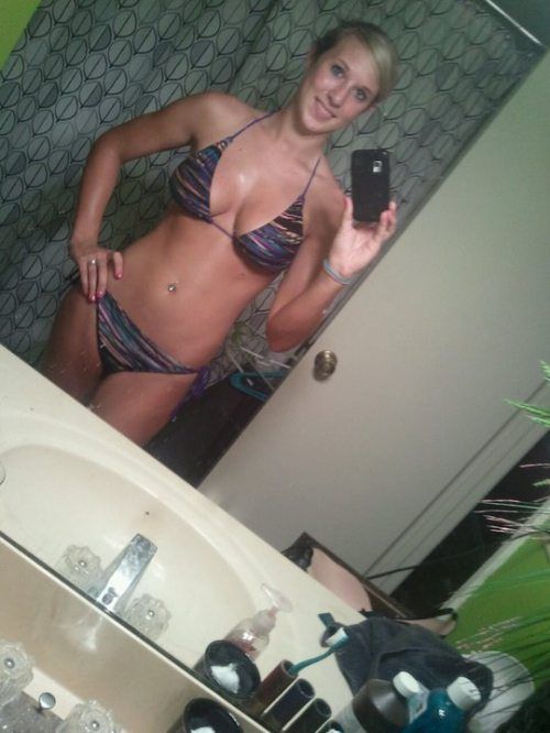 Девушки с красивой грудью (43 фото)