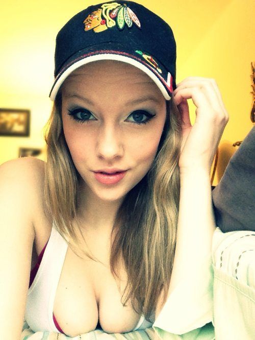 Девушки с красивой грудью (43 фото)