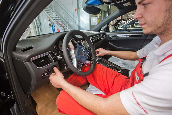 Экскурсия по идеальному производству автомобилей в Лейпциге