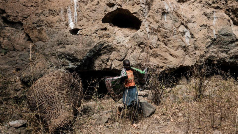 21 век: в Уганде девочкам до сих пор делают варварские операции на половых органах