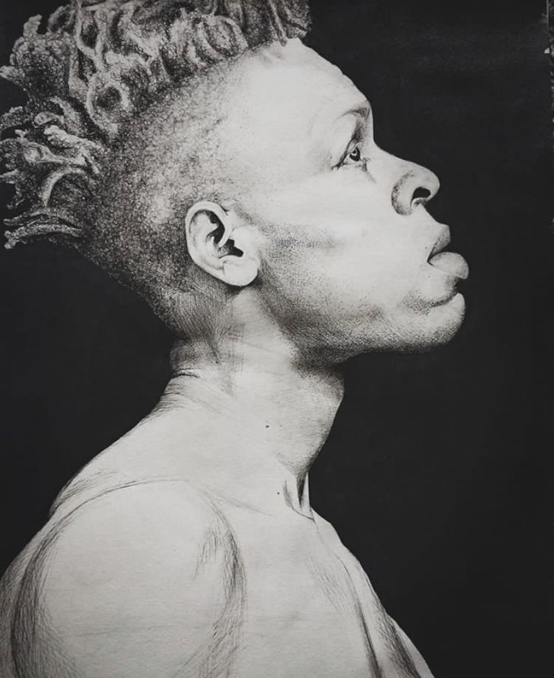 Альбинос, родившийся у чернокожих родителей, стал моделью и поддерживает таких же детишек