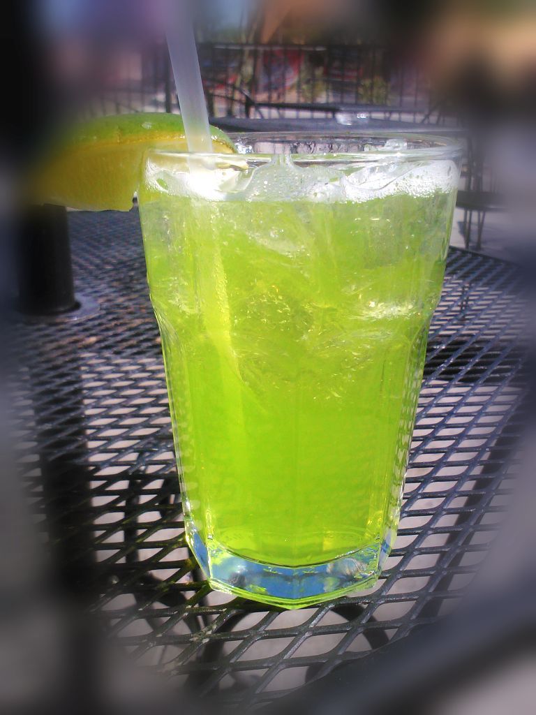 Самые опасные алкогольные напитки (9 фото)