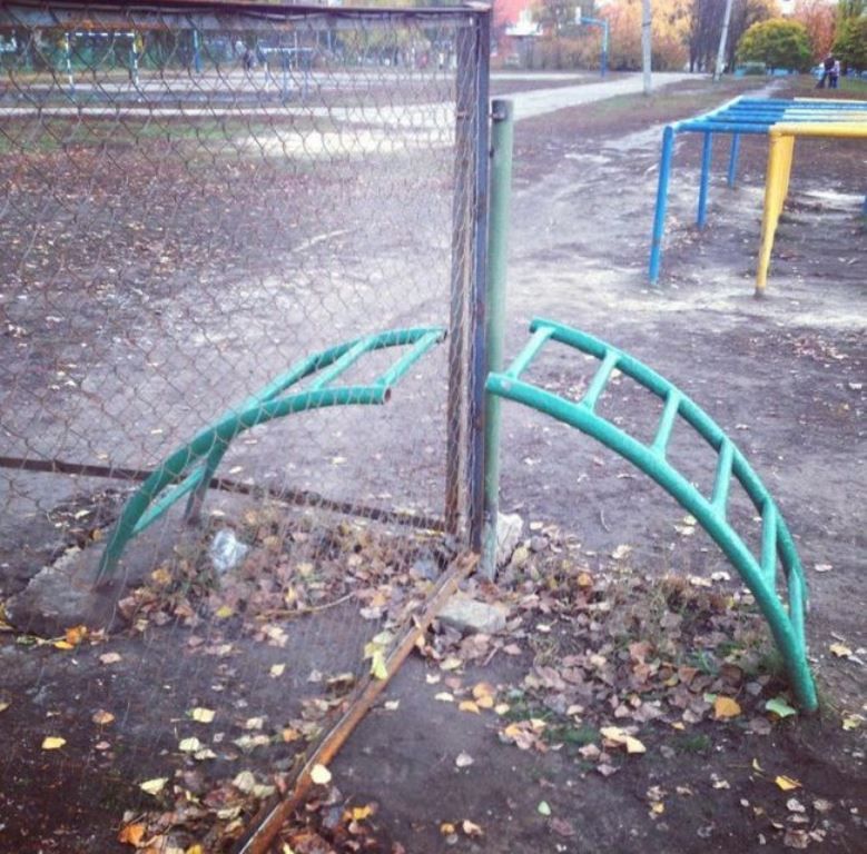 Креативные дворы от ЖКХ (25 фото) Креативные дворы от ЖКХ (25 фото)