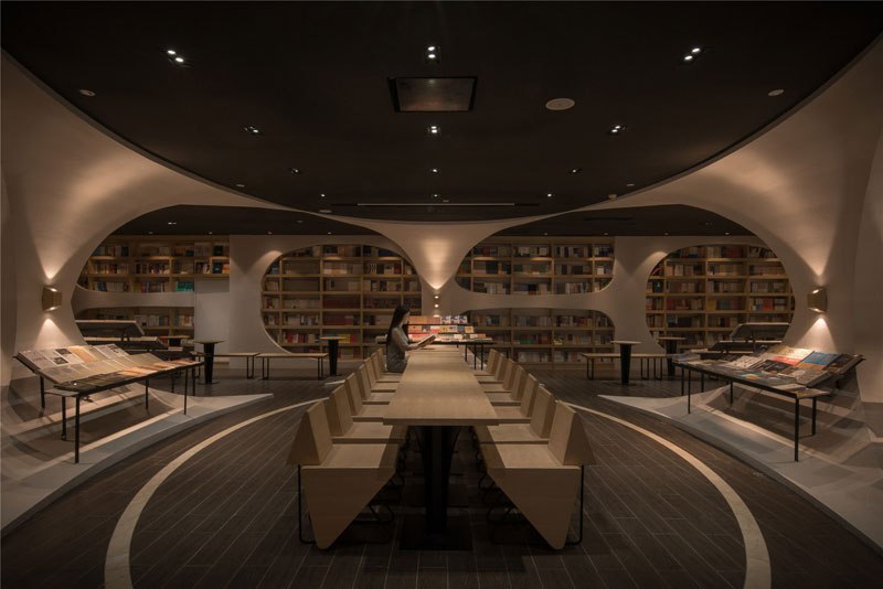 Открылась футуристическая библиотека для китайских книголюбов