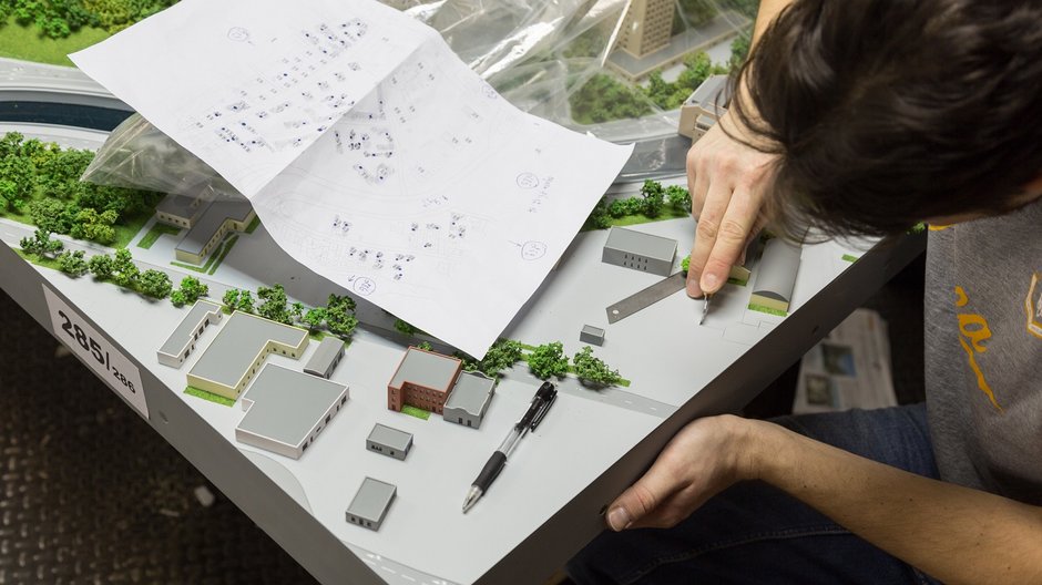 Как строят самый большой макет в мире