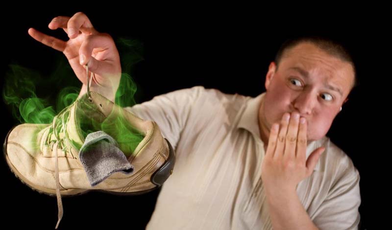 Как бороться с запахом в обуви