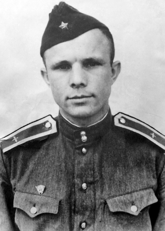 Юрий Алексеевич Гагарин – первый космонавт Юрий Алексеевич Гагарин – первый космонавт