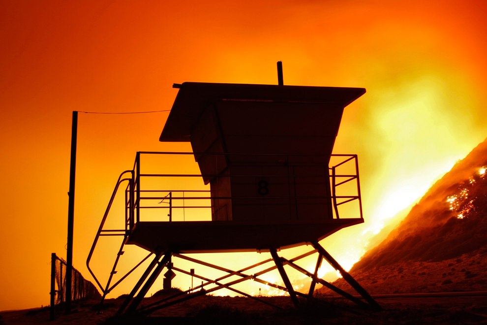 Лесные пожары в Калифорнии, пожар в Лахоре и взрыв поезда под Ростовом