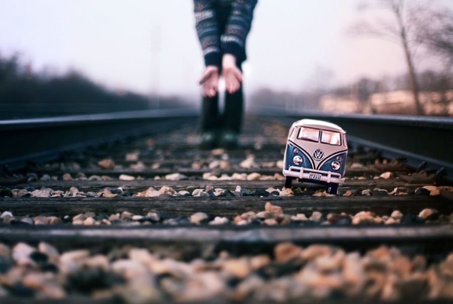 Драматичные автопортреты 19-летнего романтика