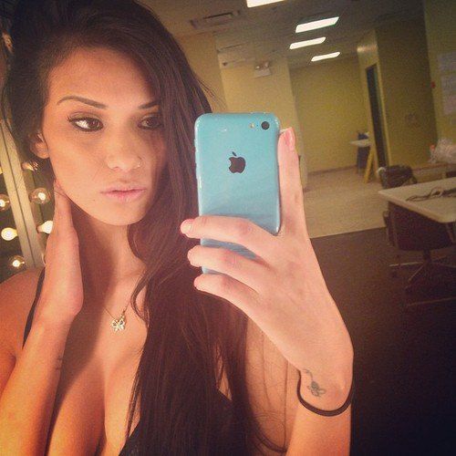 Самострелы стриптизерш (62 фото) Самострелы стриптизерш (62 фото)