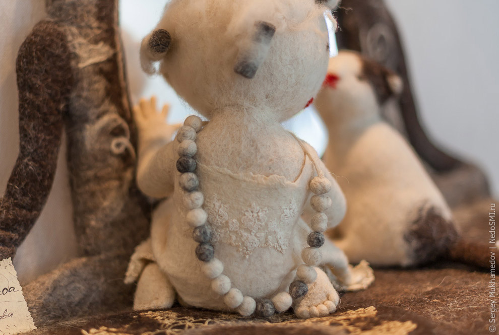 Удивительные игрушки из войлока