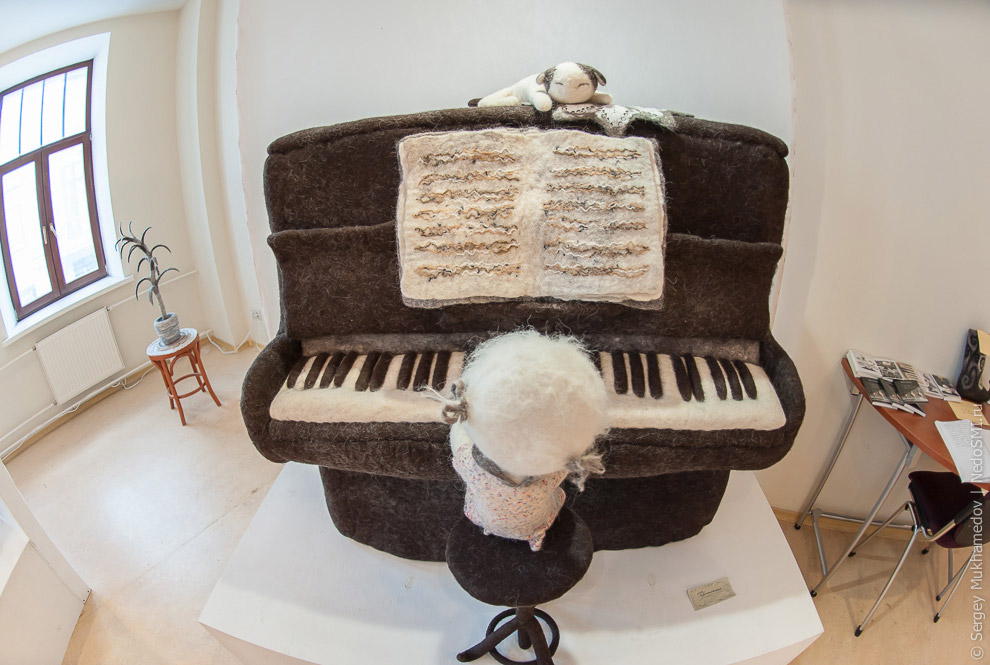 Удивительные игрушки из войлока