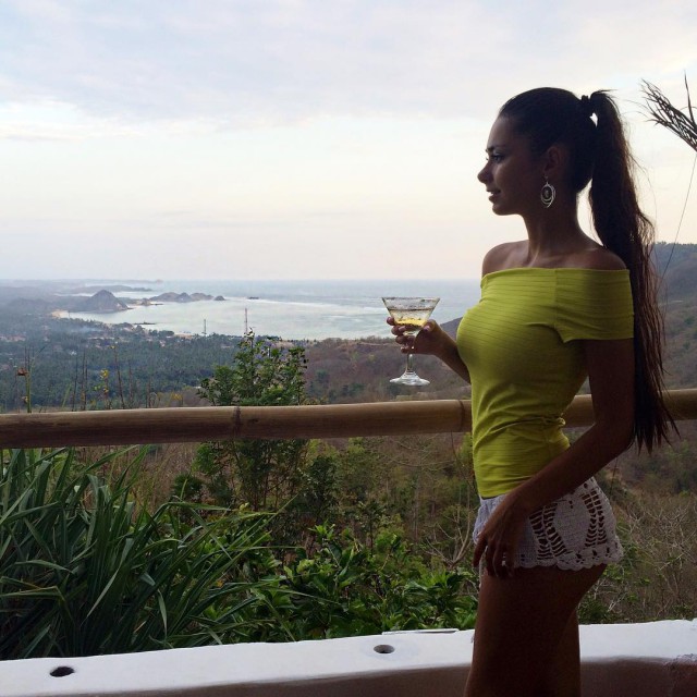 Очаровательная российская фотомодель Ольга Коробицына