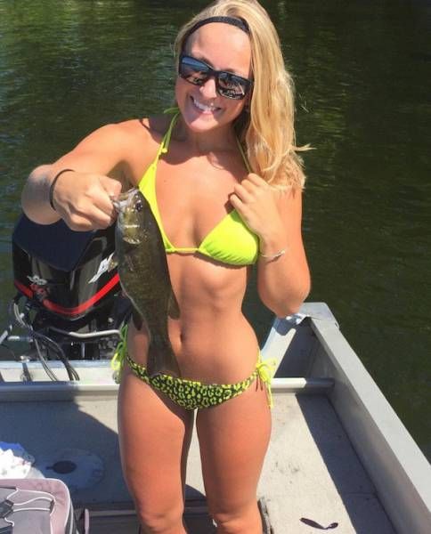 Девушки на рыбалке