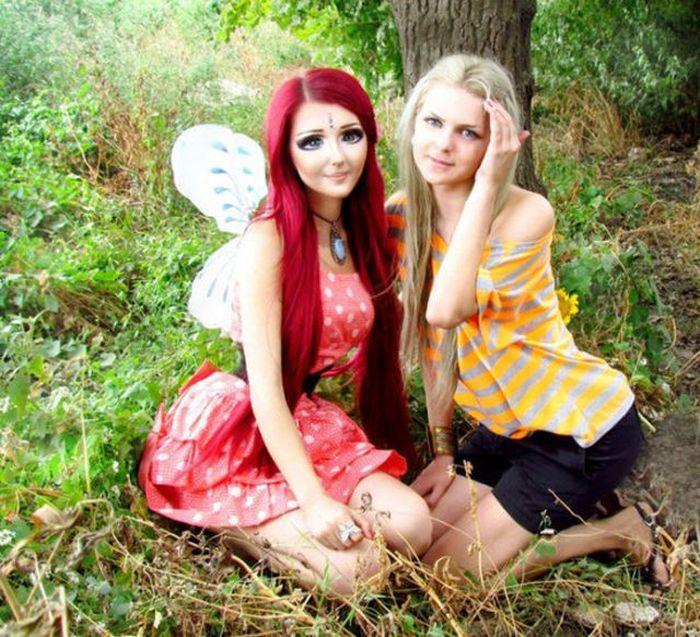 Живая кукла из Украины Анастасия Fukkacumi Шпагина (27 фото)