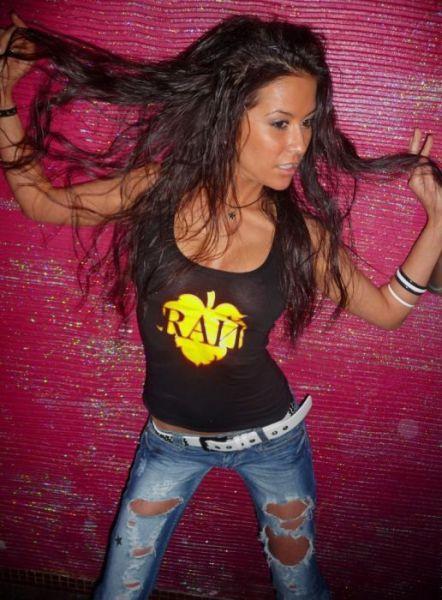 Русские девушки в социальных сетях (33 фото)