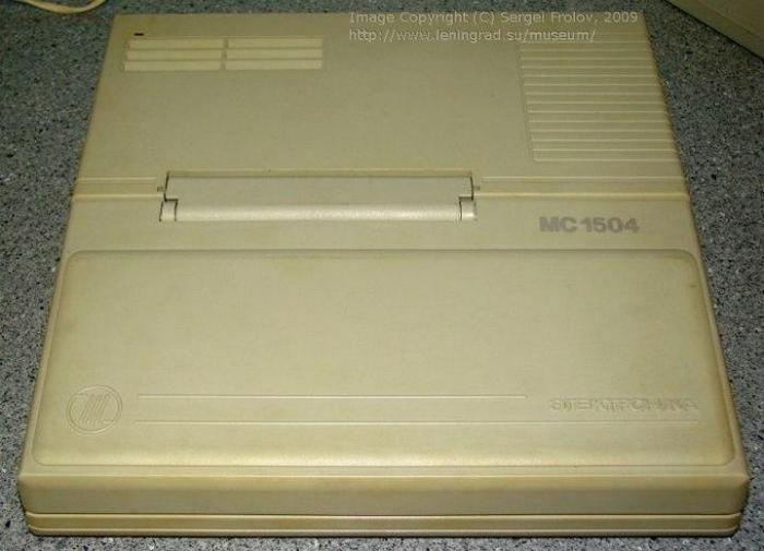 Первый советский ноутбук (13 фото)